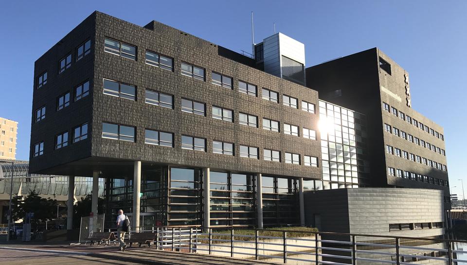 gebouw stadsdeelkantoor Buikslotermeer