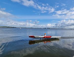 Solar boot op het water