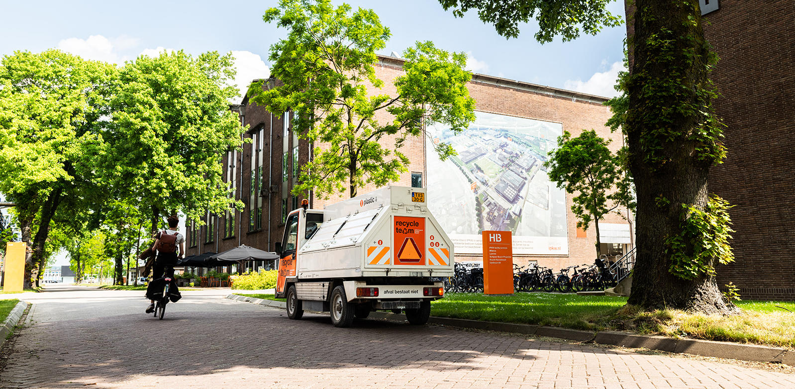 afvalvoertuig op IPKW