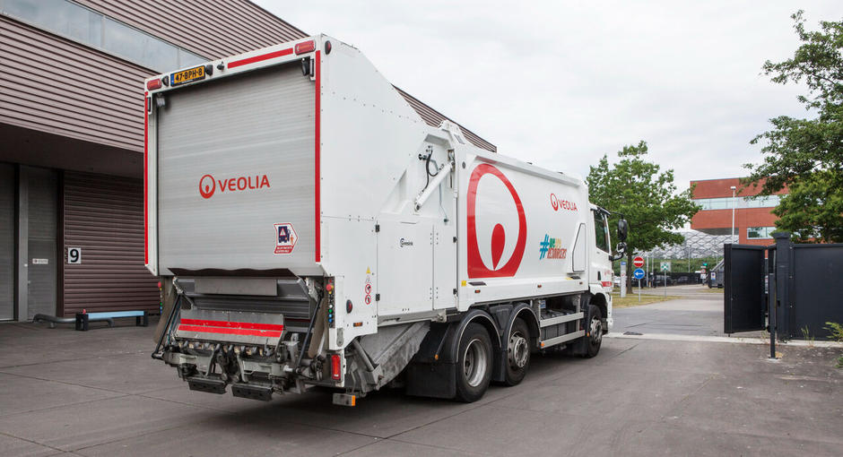 Vrachtwagen om papier mee op te halen