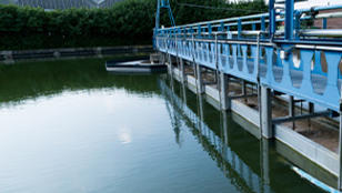Waterzuivering in de industrie - bezinkbassin